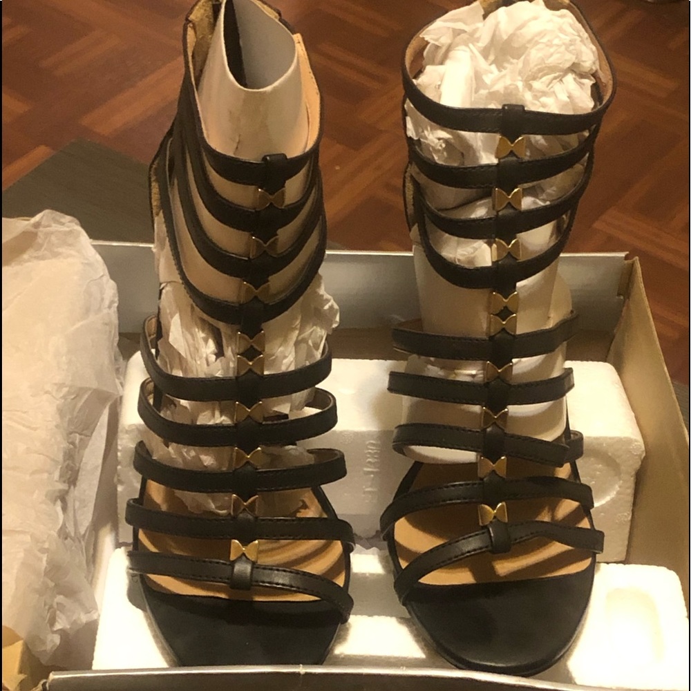 Sz 11w women’s heels